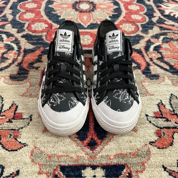 adidas x Disney Goofy Nizza in Black - Picture 5 of 15